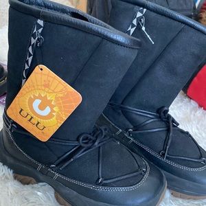 Women’s Ulu boots size 7 (100% natural New Zealand sheep skin lining)